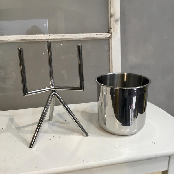 Silver Bucket Stand