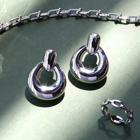 Statement Knot Earring