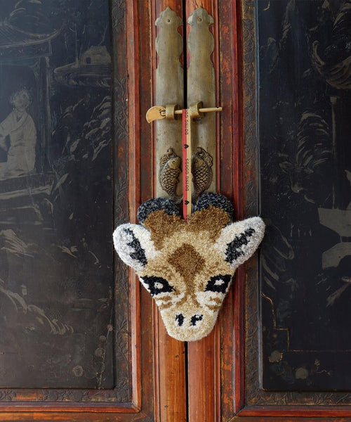 Gimpy Giraffe Gift Hanger