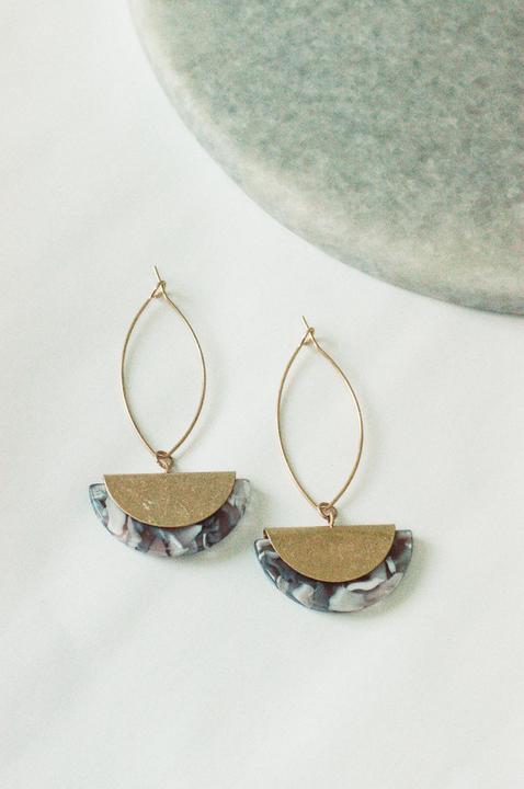 Dara Drop Lavender Earring