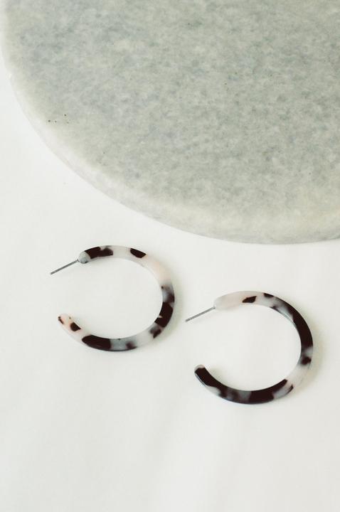 Kourt Pink Tortoise Hoop Earring