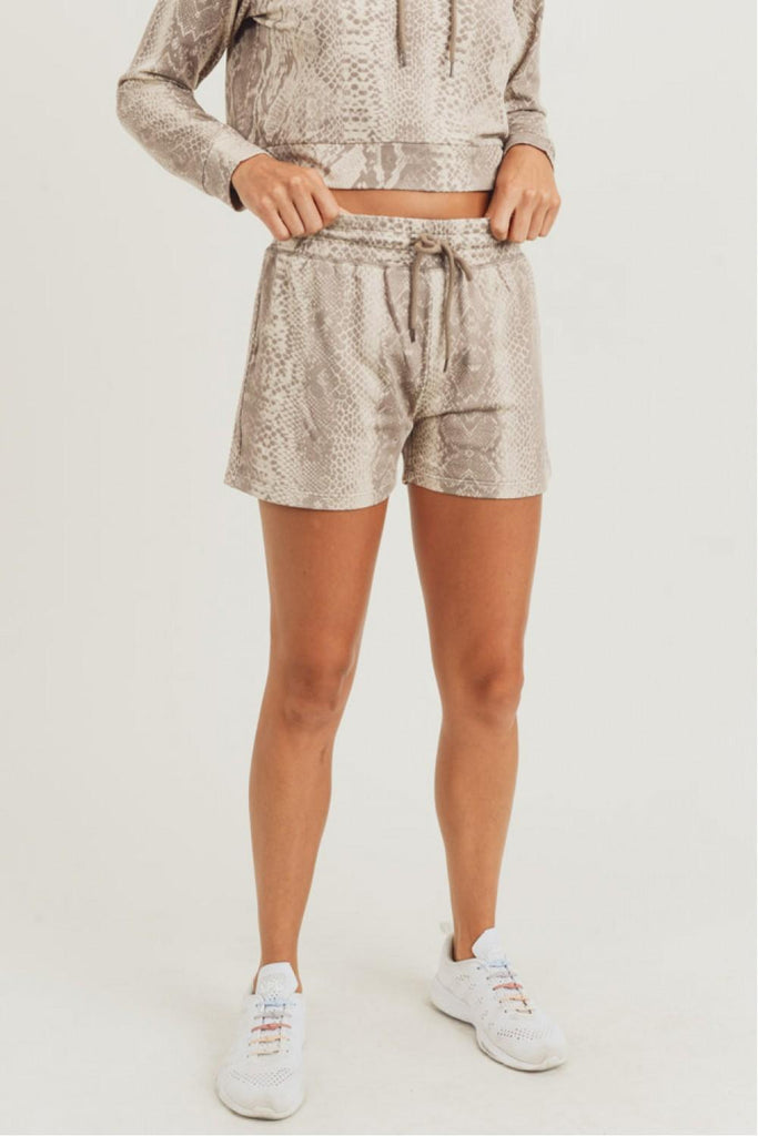 Snake Short