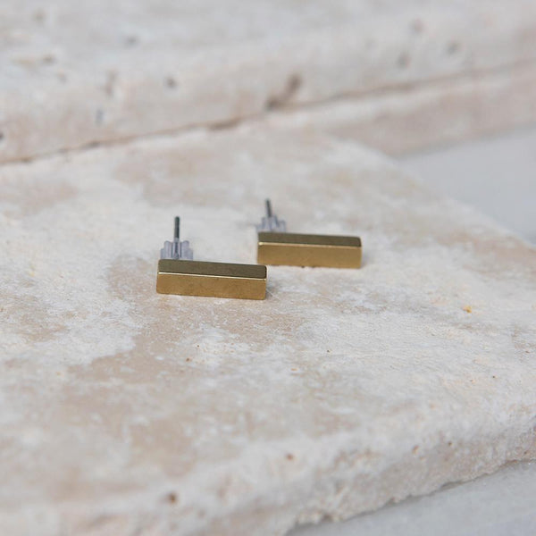 Tiny Bar Earring