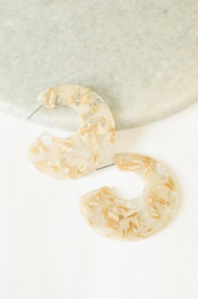 Clara Wide Tan Tortoise Hoop Earring